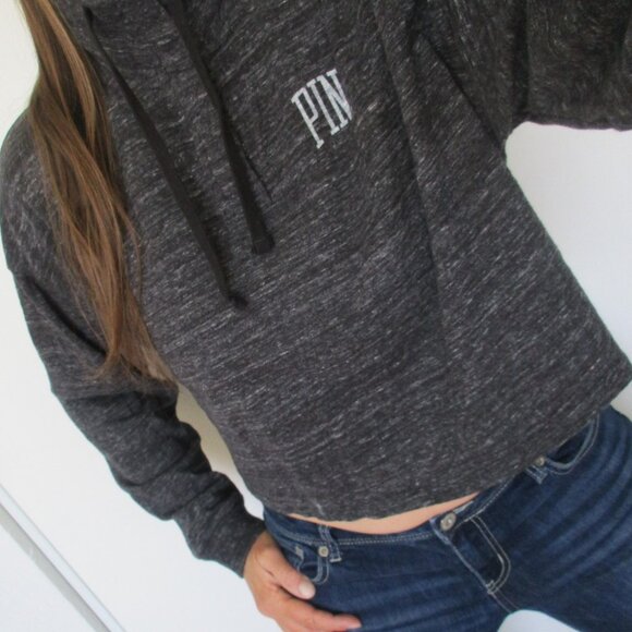 PINK Victorias Secret Crop Top Size Medium Black Pullover - Picture 1 of 11